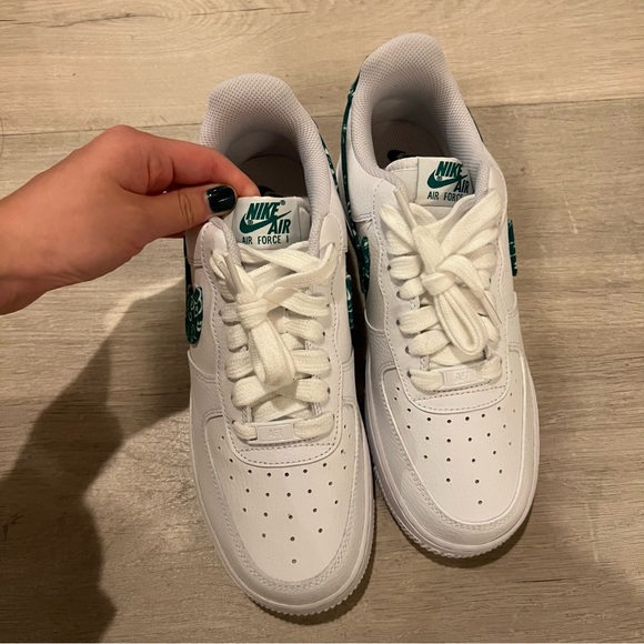 NEW Nike paisley Air Force 1 - Picture 2 of 5